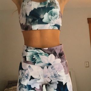 Old Navy Elevate leggings and sports bra set.